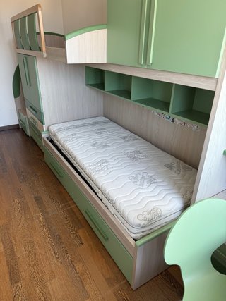 Cameretta componibile con letto e armadio