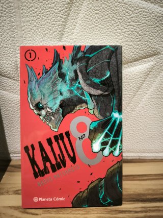 Lote comics manga Kaiju N°8