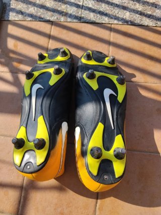 Scarpe Nike Tiempo Calcio Nero Giallo