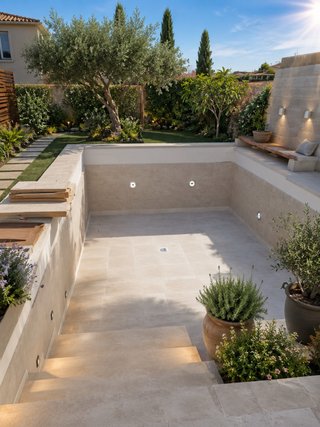 Piscina de obra 7x4m.