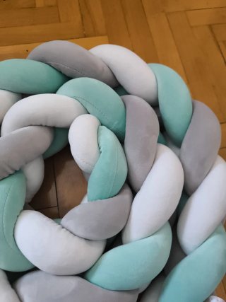Trenza para cuna multicolor