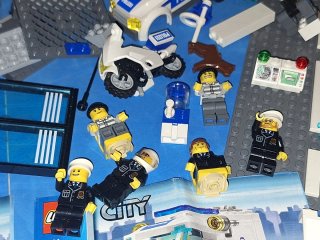 Lego City 7744 Police  Station