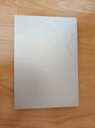 Asus Zenbook 14 UX3405 OLED
