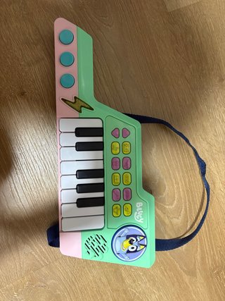 Teclado Guitarra Bluey