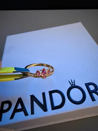 Pandora – Anillo Princesa Rapunzel – Talla 6