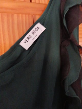Vestido fiesta Vero Moda verde asimétrico