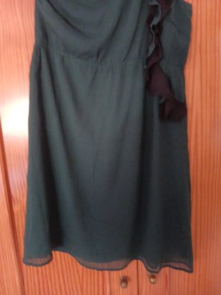 Vestido fiesta Vero Moda verde asimétrico