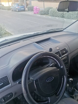 Ford Tourneo Connect 2005