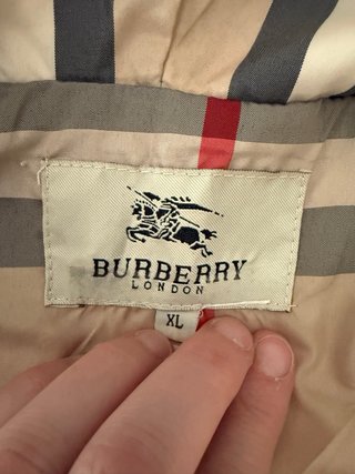 Gabardina Burberry niña beige