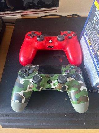 PS4 Pro 1TB Negra + 3 Juegos
