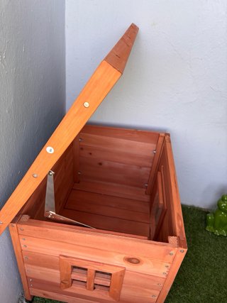 Casita para gatos de madera