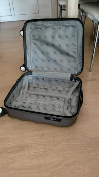 Maleta de viaje gris oscuro