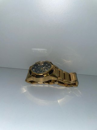 Reloj SKYLINE Negro y Dorado