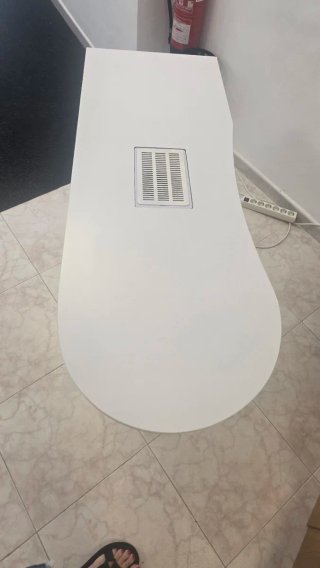 Mesa de manicura blanca ,no hago envíos