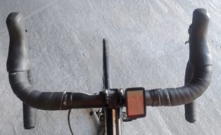 Bicicleta de carretera negra