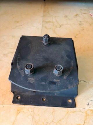 Soporte Rueda Maletero Jeep Wrangler YJ