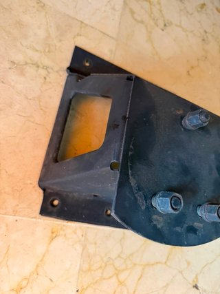 Soporte Rueda Maletero Jeep Wrangler YJ