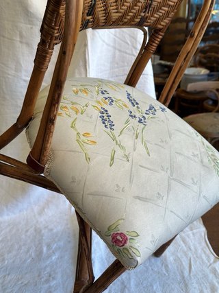 Silla infantil vintage de ratán y bambú