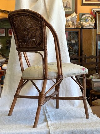 Silla infantil vintage de ratán y bambú