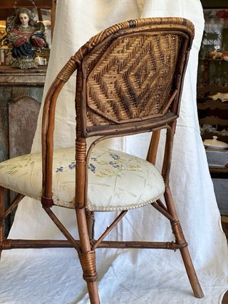 Silla infantil vintage de ratán y bambú