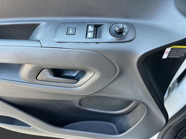Citroën Berlingo 2021, foto 11