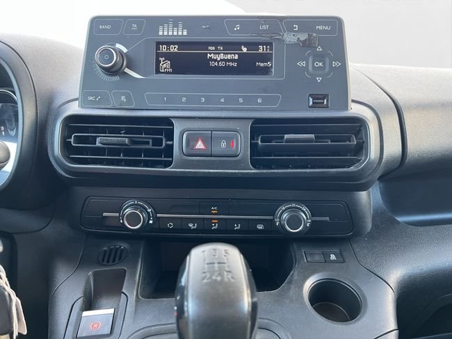 Citroën Berlingo 2021, foto 16