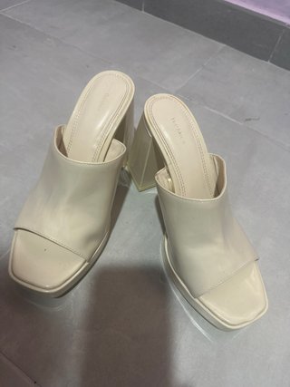 Sandalias Bershka Beige Tacón Plataforma