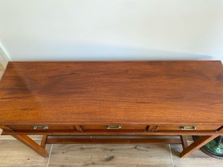 Tavolo in legno teak con 3 cassetti