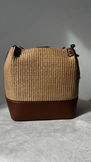 Bolso de rafia y piel