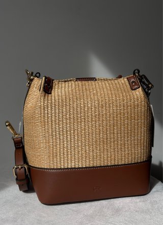 Bolso de rafia y piel
