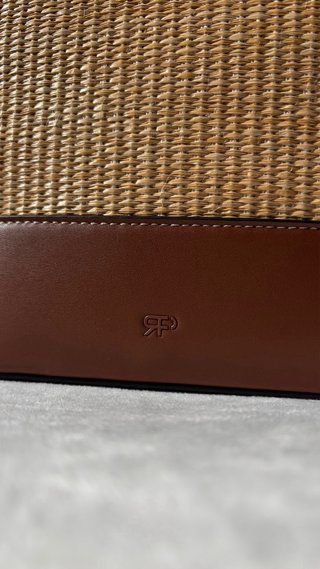 Bolso de rafia y piel