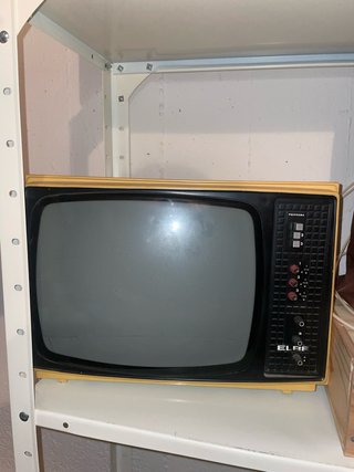 Televisor Antiguo ELBE Amarillo y Negro
