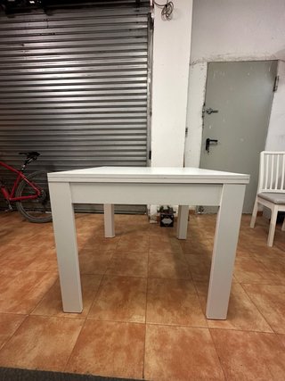 Mesa y 4 Sillas Comedor Blancas