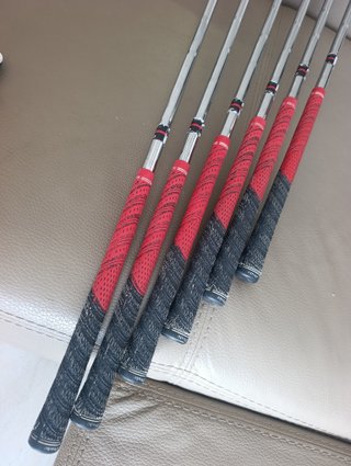Set de palos de golf  Shipping only by correos