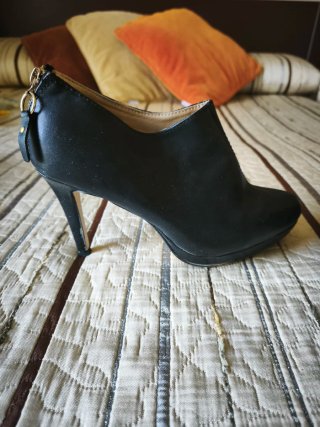 Zapatos tacón negros Talla 38