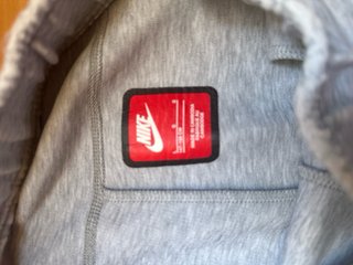 Nike Tech Fleece Niño Talla L Gris