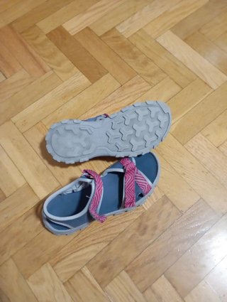 Sandalias Beige y Plateadas