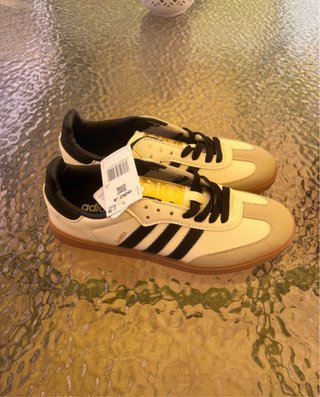 Adidas Samba Beige y Negro