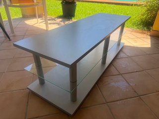 Mesa TV  con balda de cristal