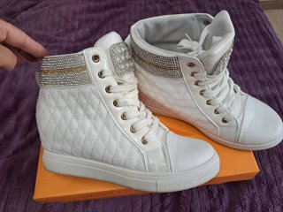 Botines blancos con pedrería 40/41