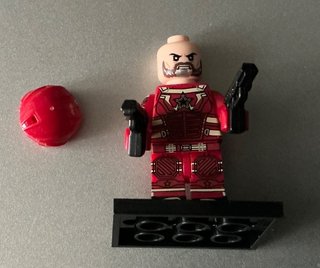 Minifigure Marvel Red Guardian (comp. LEGO)