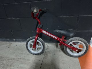 Bicicleta infantil roja CHICCO