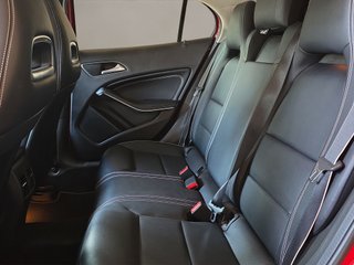Mercedes-Benz GLA GLA 180