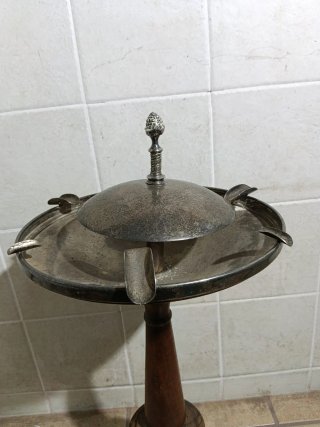 Cenicero de pie  de puros.