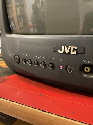Lote Electrónica Vintage: TV JVC + 2 TVs + radios