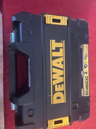Caja DeWalt para taladro