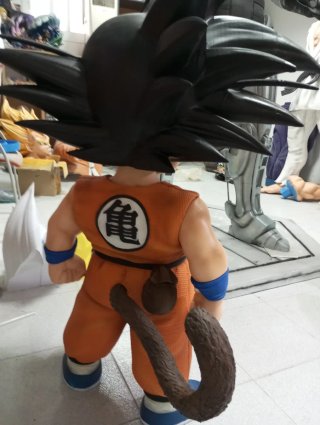 Figura Goku Niño