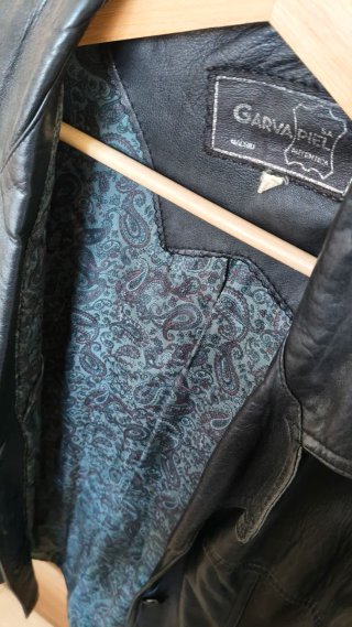 Chaqueta de cuero vintage GARAVANI negra