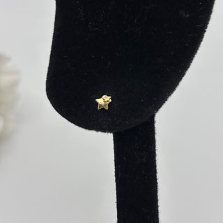 Pendientes de oro 18kt estrella