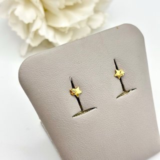 Pendientes de oro 18kt estrella